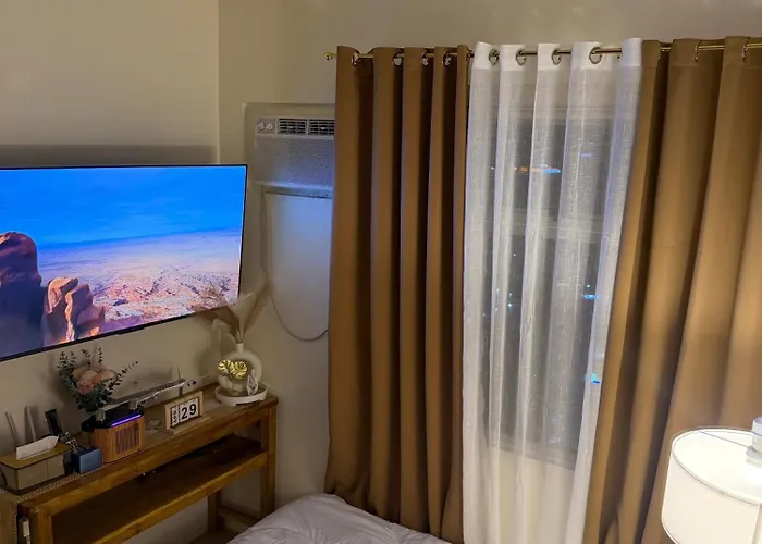 Urbanite Stays-urban Deca Towers Cubao Apartahotel Manila